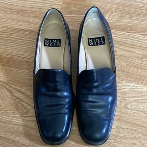 Nine West flat front loafer, navy leather, 7 1/2M